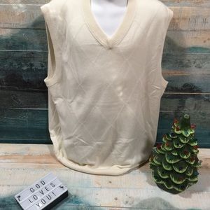 Roundtree and Yorke sweater vest size L
